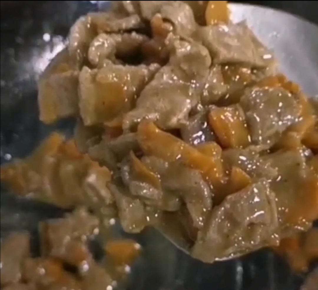 胡蘿卜炒牛肉的做法-家常味炒菜譜