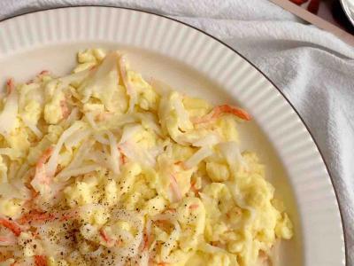 好吃不胖的蟹柳滑蛋的做法-咸鮮味炒菜譜