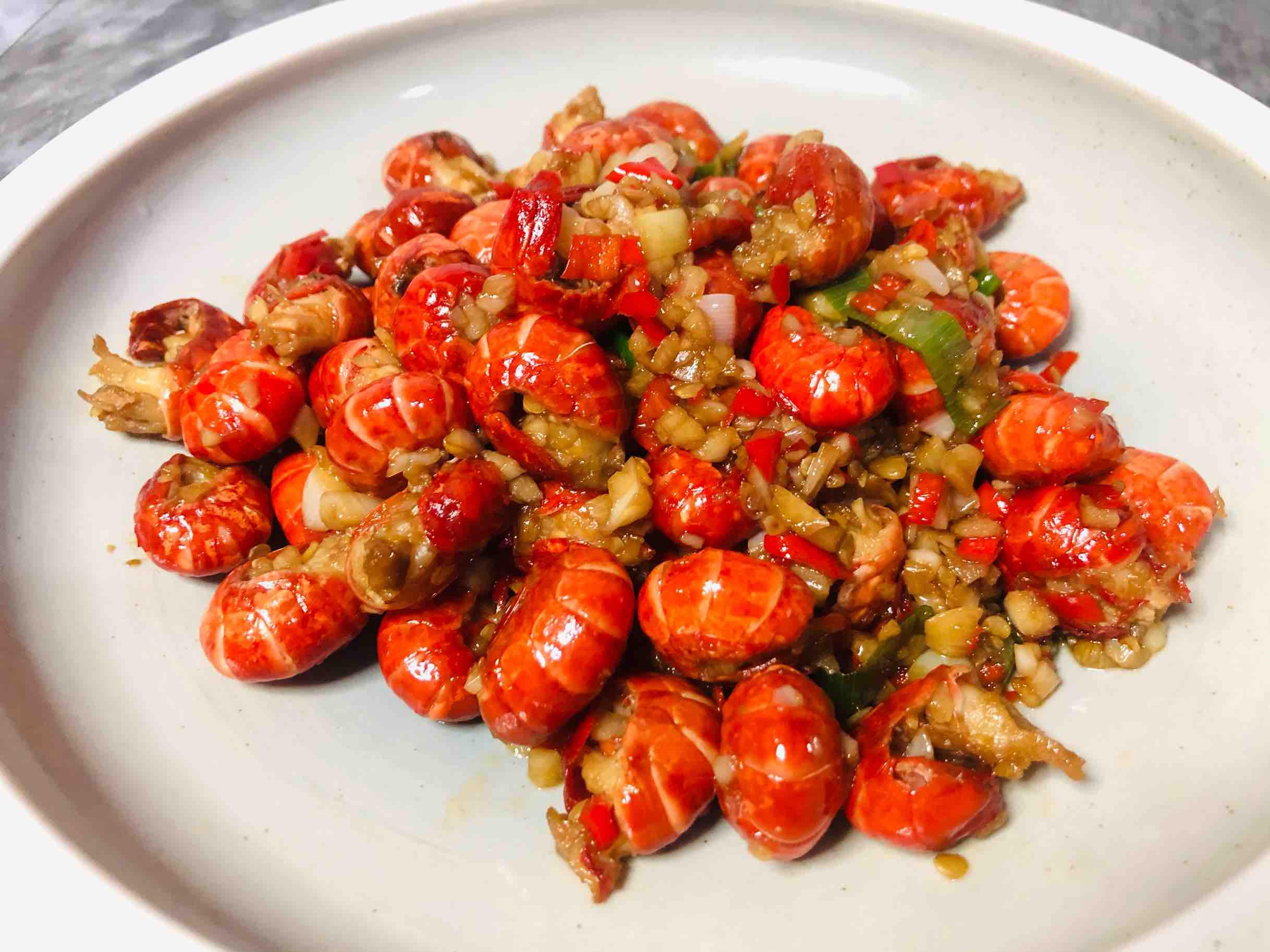 蒜蓉米椒蝦尾的做法-蒜香味炒菜譜