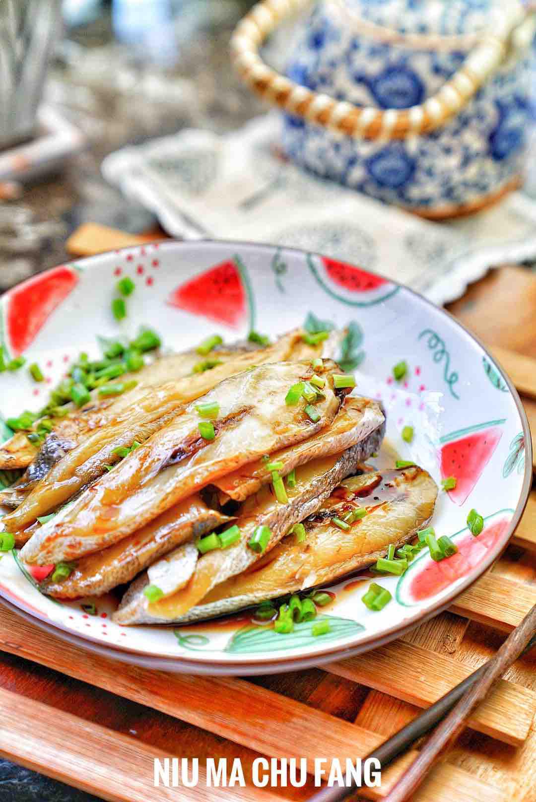 蔥姜蒸鮸魚片。的做法-咸鮮味蒸菜譜