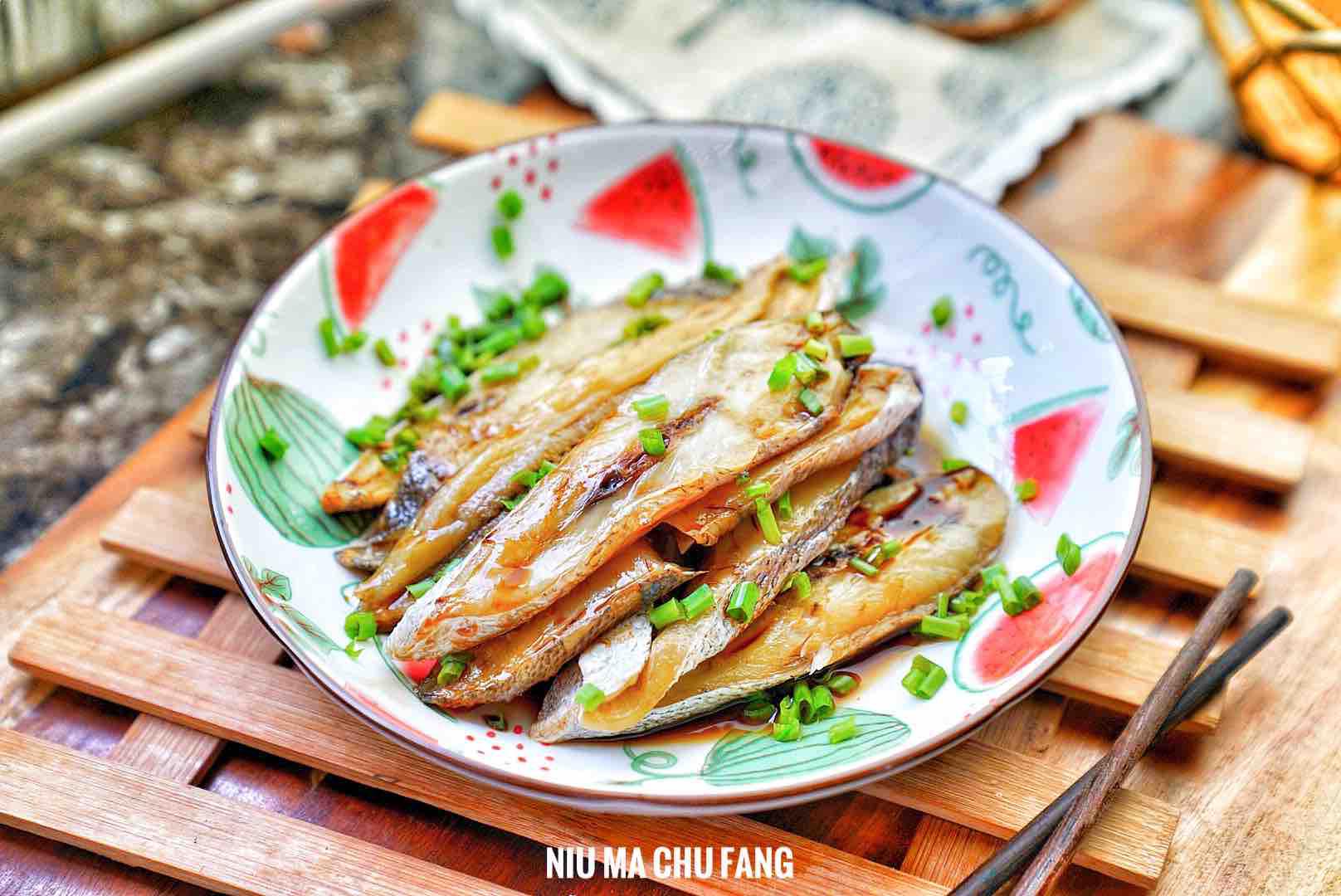 蔥姜蒸鮸魚片。的做法-咸鮮味蒸菜譜