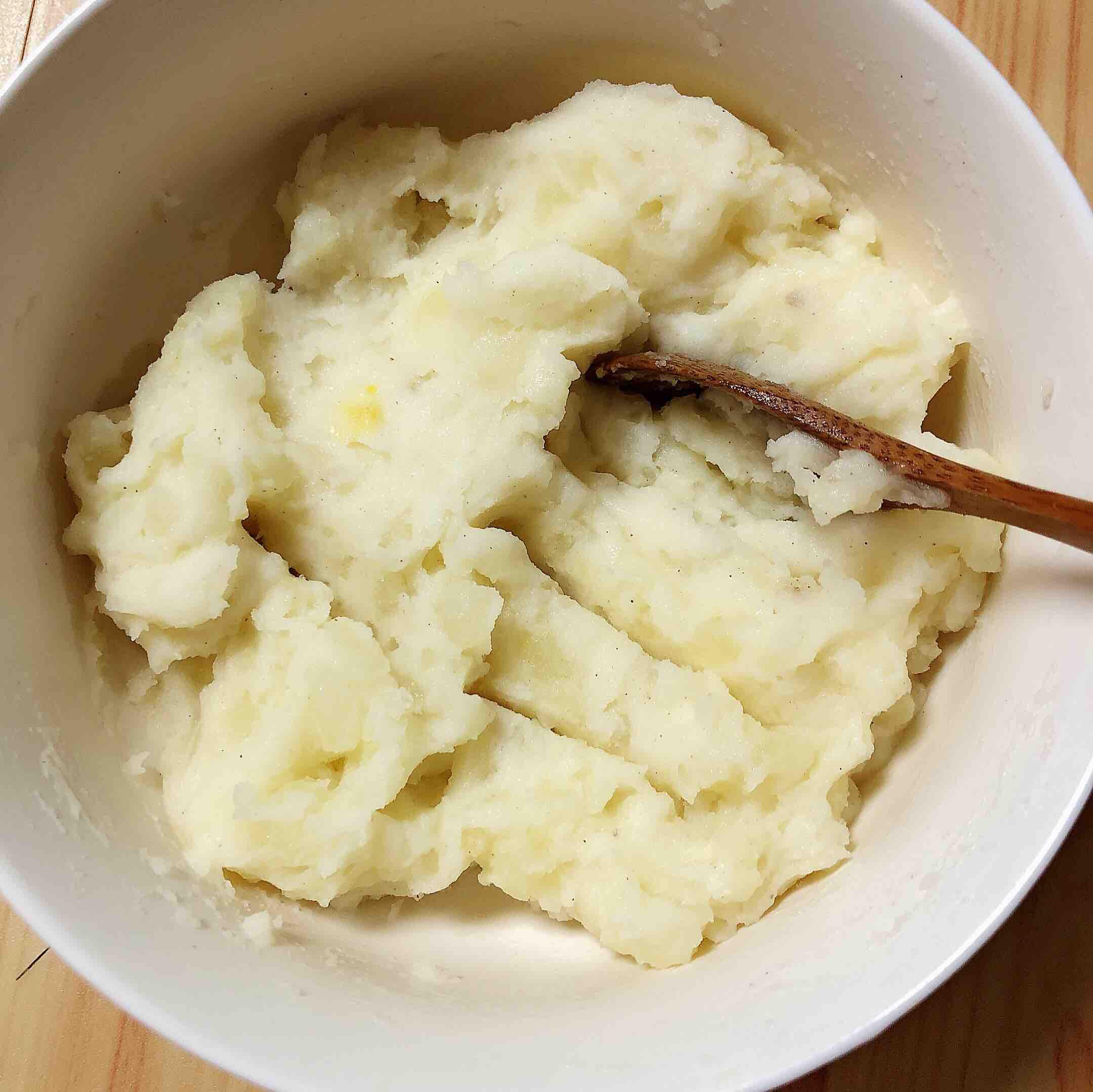 芝士焗玉米土豆泥的做法-黑椒味烤菜譜