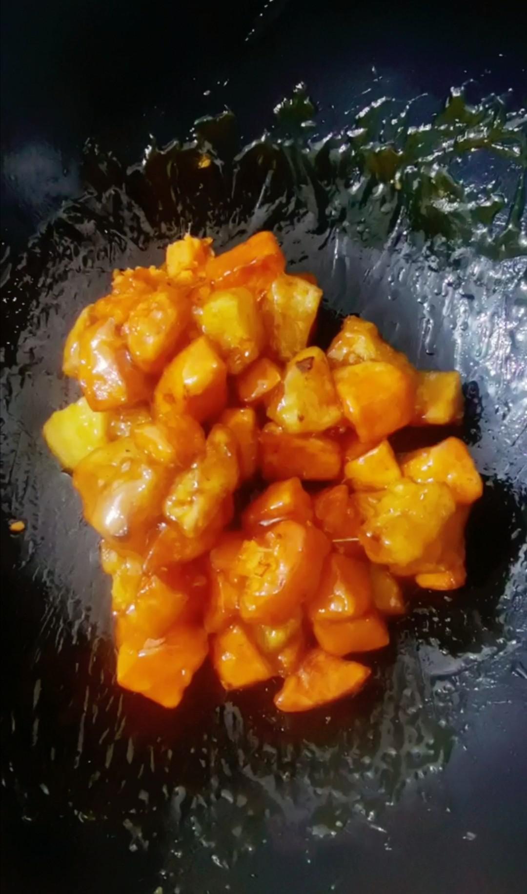 拔絲地瓜蘋果的做法-酸甜味拔絲菜譜