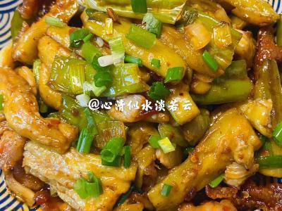 魚香茄子的做法-酸辣味炒菜譜