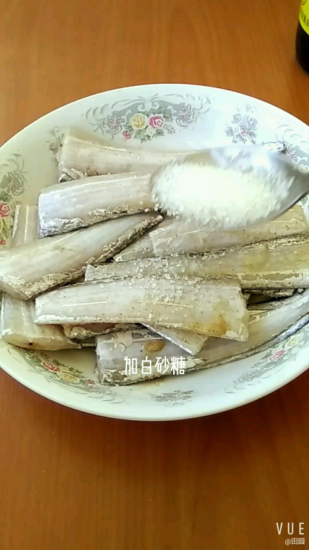 空氣炸鍋炸帶魚的做法-咸鮮味炸菜譜