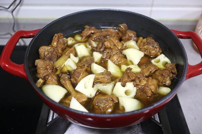 啤酒鴨燉鮮藕的做法-咸鮮味燉菜譜