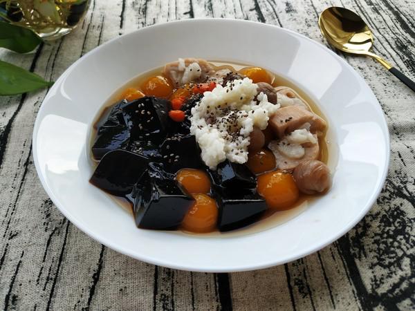 咬著吃的茶飲-桂圓藕芋涼粉的做法-甜味煮菜譜