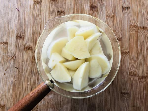 雞腿燉土豆的做法-咸鮮味燉菜譜