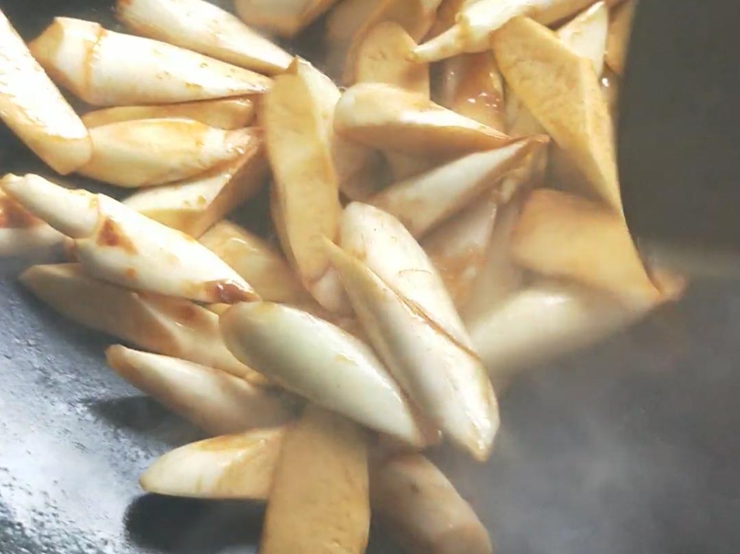 紅燒茭白的做法-咸鮮味燒菜譜