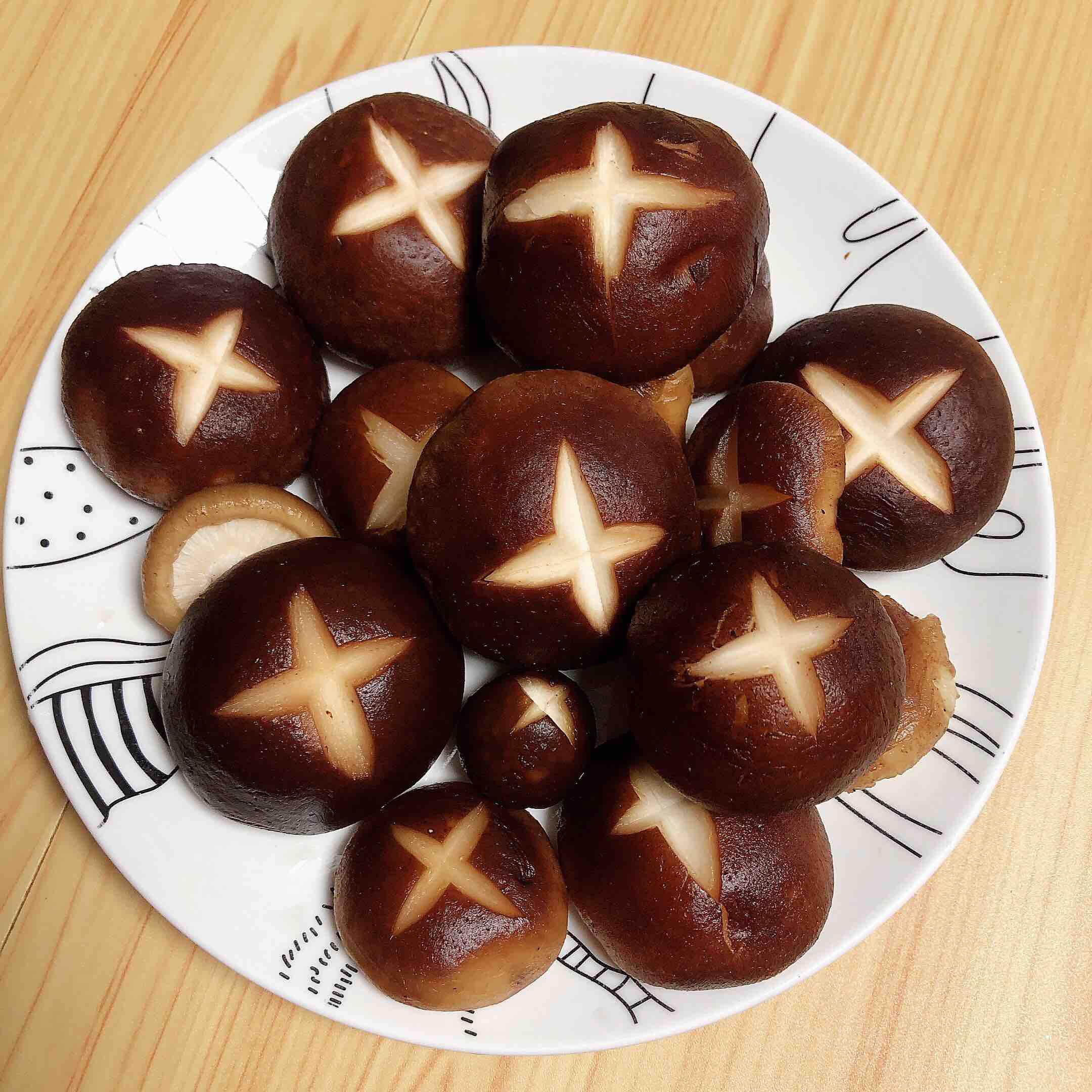 板栗香菇火腿（10分鐘快手菜）的做法-咸鮮味炒菜譜