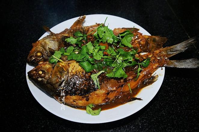 醬燉鯽魚的做法-香辣味燉菜譜
