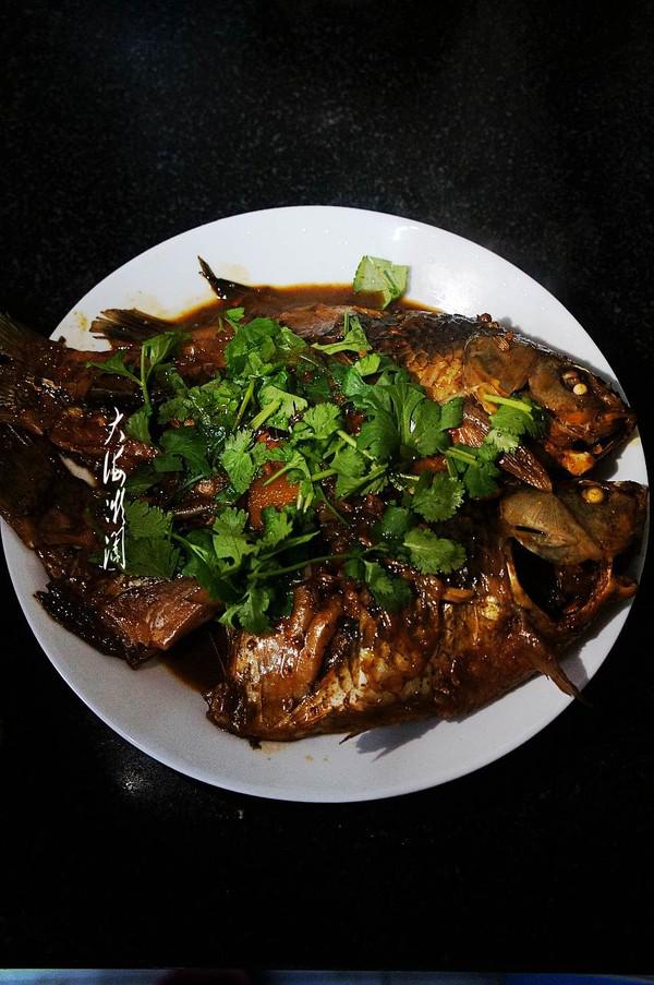 醬燉鯽魚的做法-香辣味燉菜譜