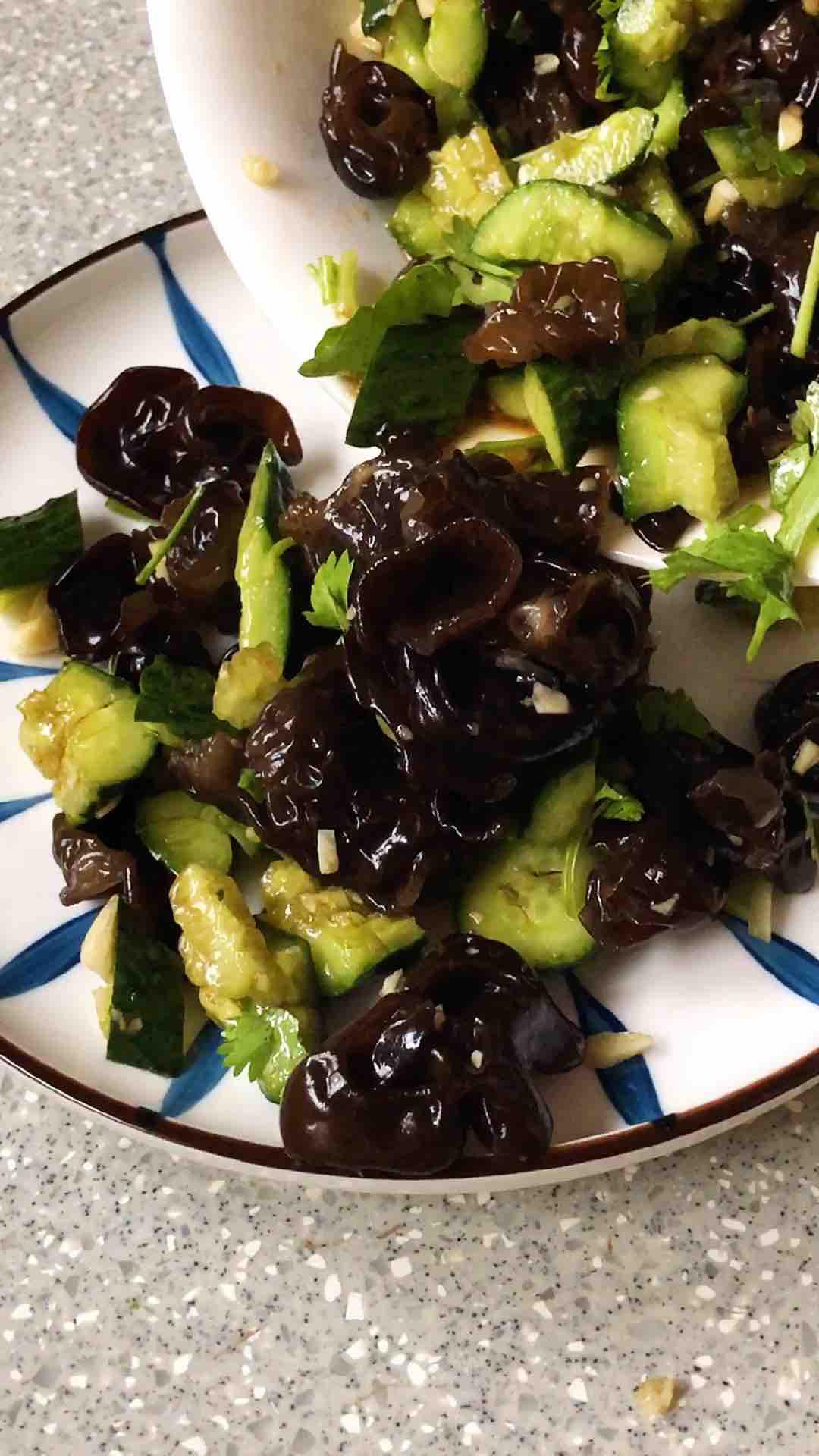 減脂就吃黃瓜木耳的做法-家常味拌菜譜