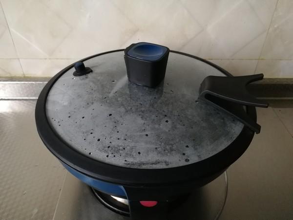 配粥小菜，培根胡蘿卜炒西藍(lán)花，營養(yǎng)搭配的做法-咸鮮味炒菜譜