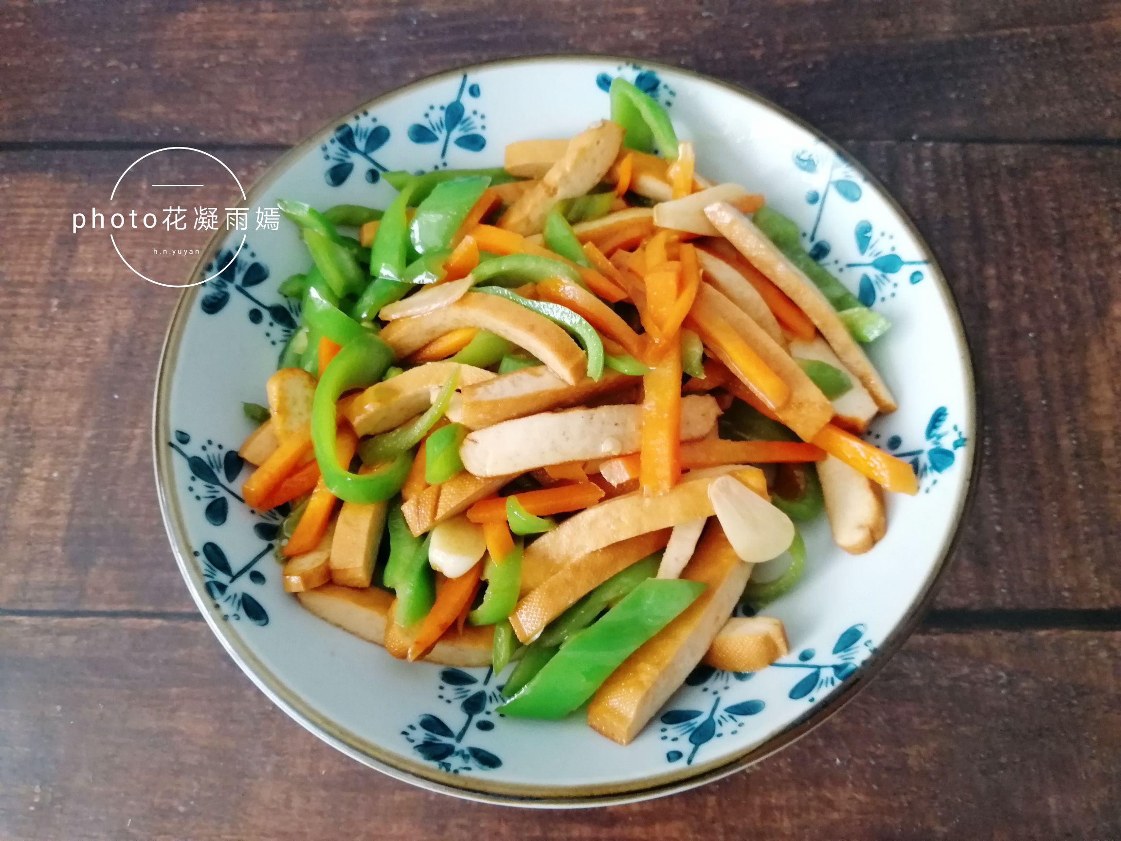 尖椒豆干的做法-家常味炒菜譜