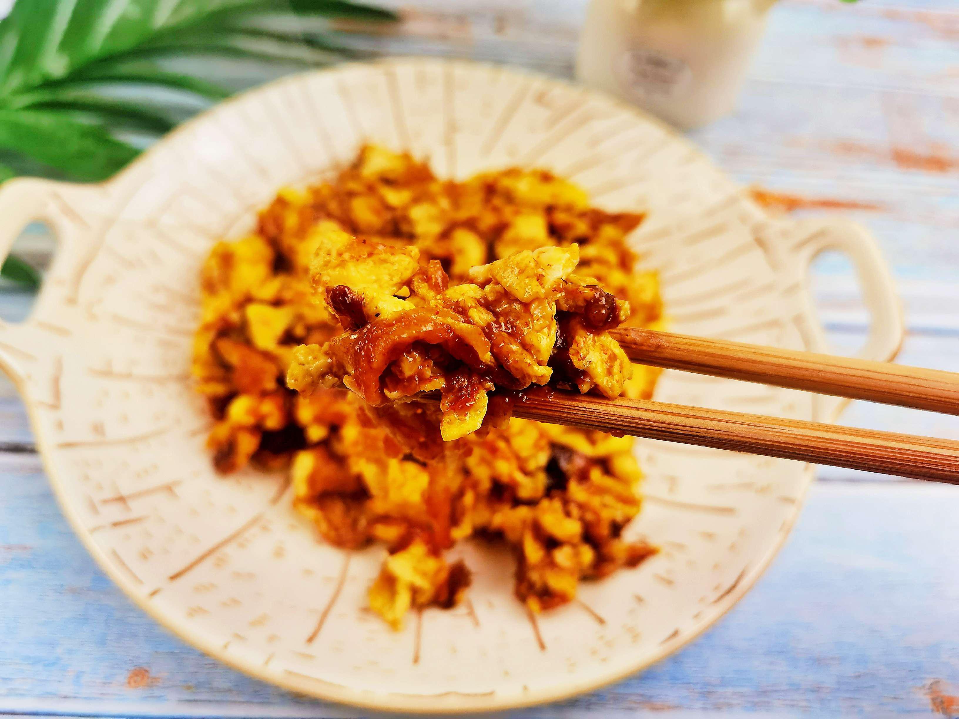 雞蛋的花樣吃法－靈魂炒蛋，沒點實力不敢叫這名，好吃又簡單的做法-香辣味炒菜譜