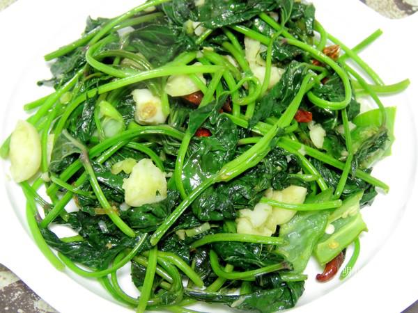 炒地瓜葉子的做法-家常味炒菜譜