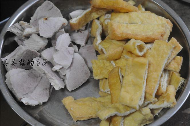 回鍋油豆腐燒肉的做法-家常味燒菜譜