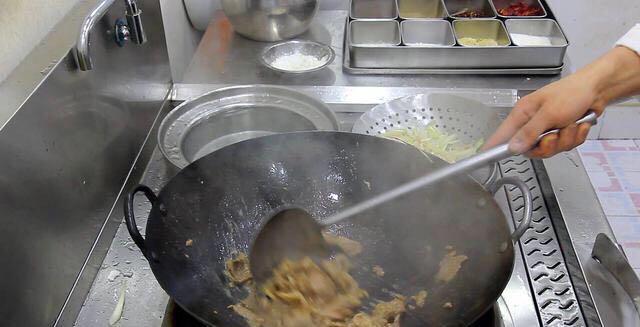 蔥爆羊肉，秋季滋補佳品的做法-家常味炒菜譜