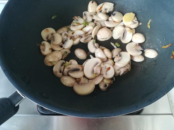 口蘑雪菜燉豆腐的做法-家常味炒菜譜