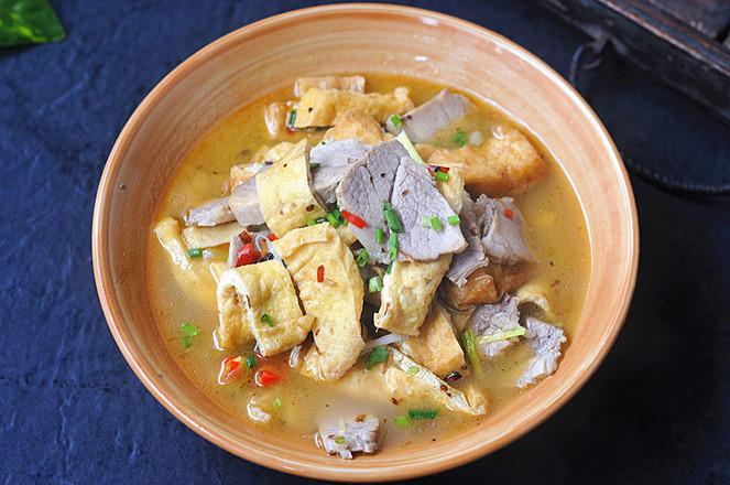 回鍋油豆腐燒肉的做法-家常味燒菜譜