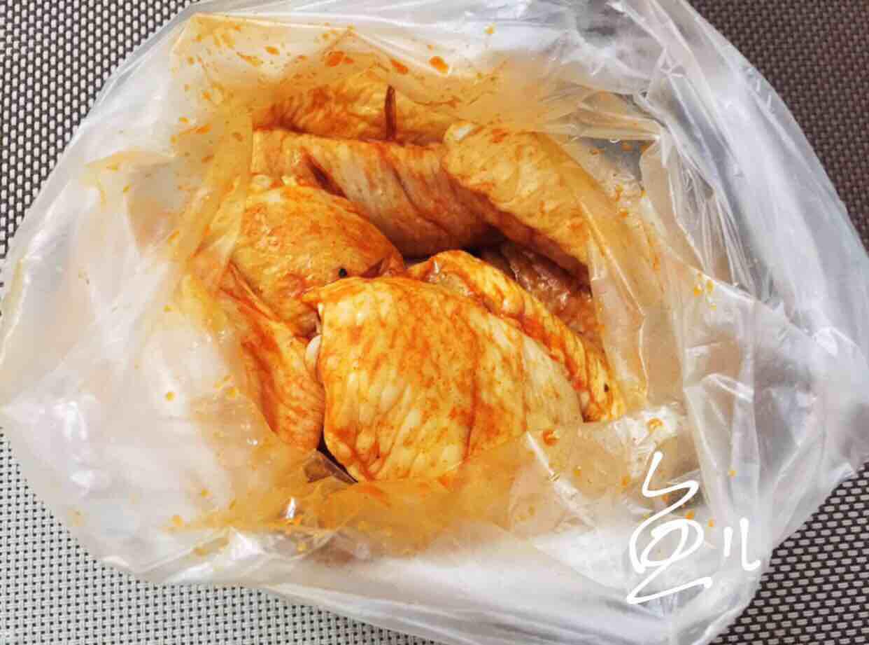奧爾良烤雞翅的做法-家常味烤菜譜
