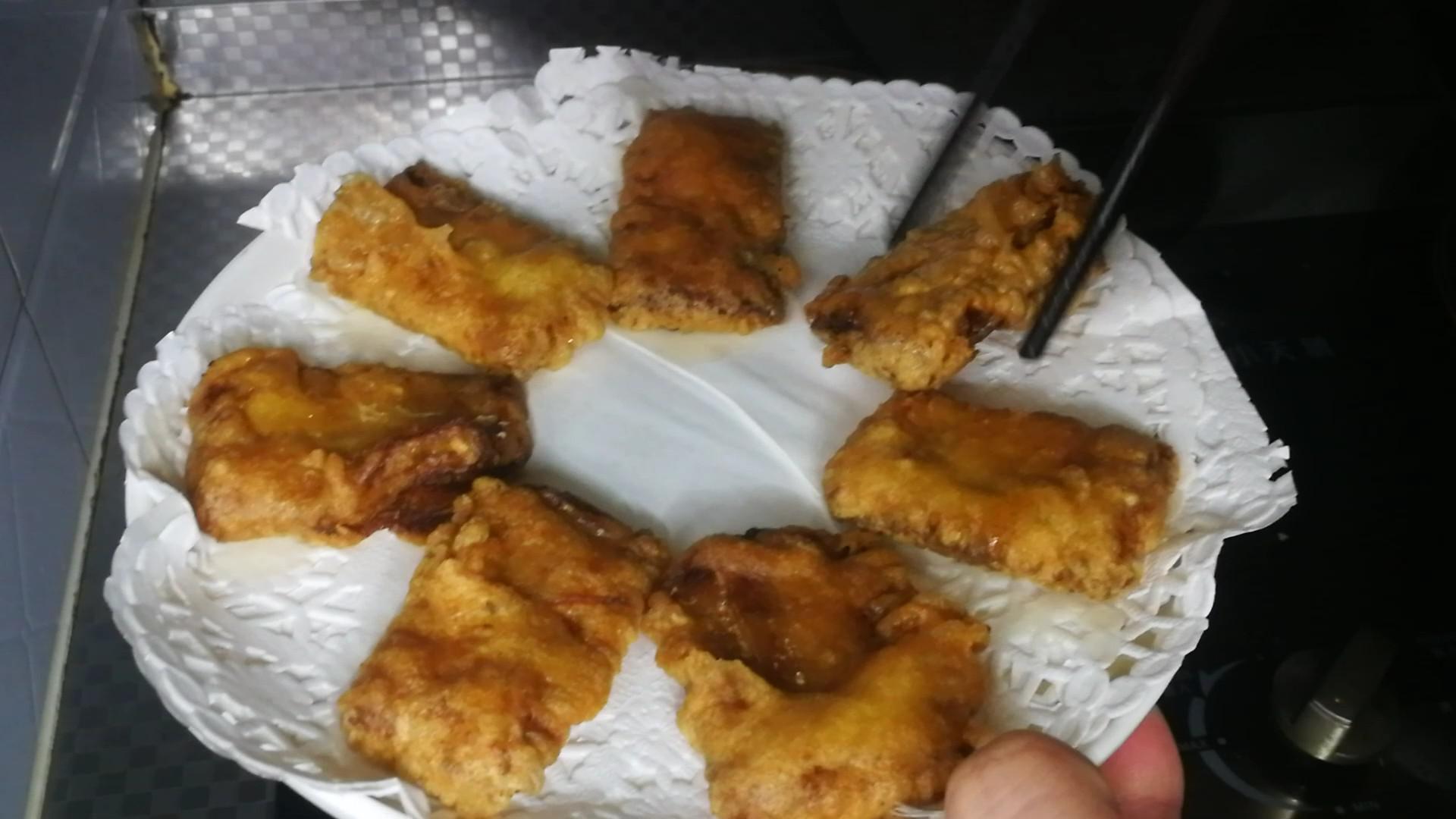 香酥炸帶魚的做法-家常味炸菜譜