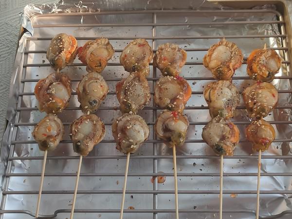 烤扇貝串兒，鮮香十足超好吃的做法-咸鮮味烤菜譜