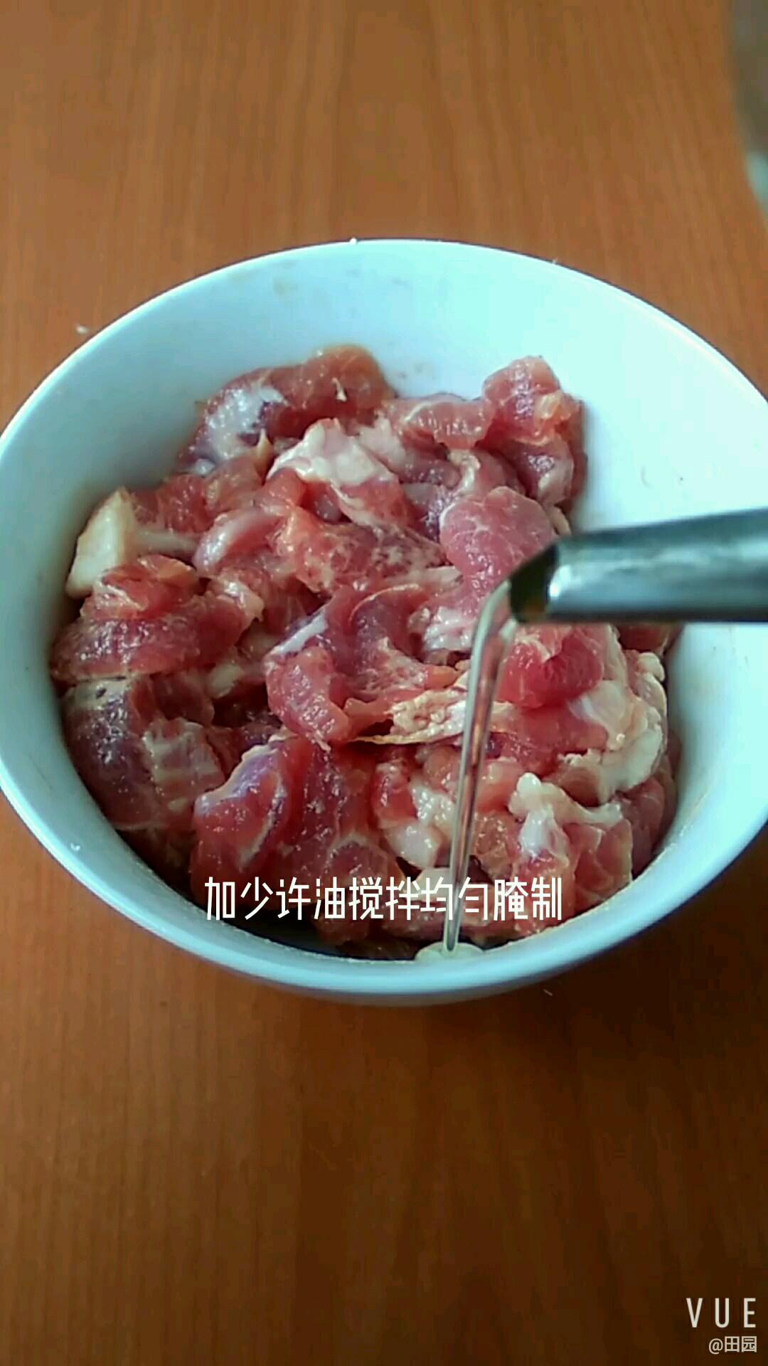 肉片炒芹菜的做法-咸鮮味炒菜譜