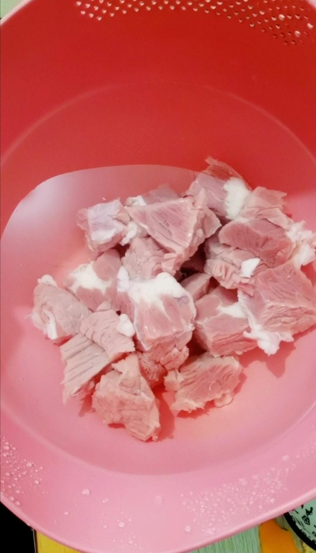 牛腩燉土豆的做法-咸鮮味燉菜譜