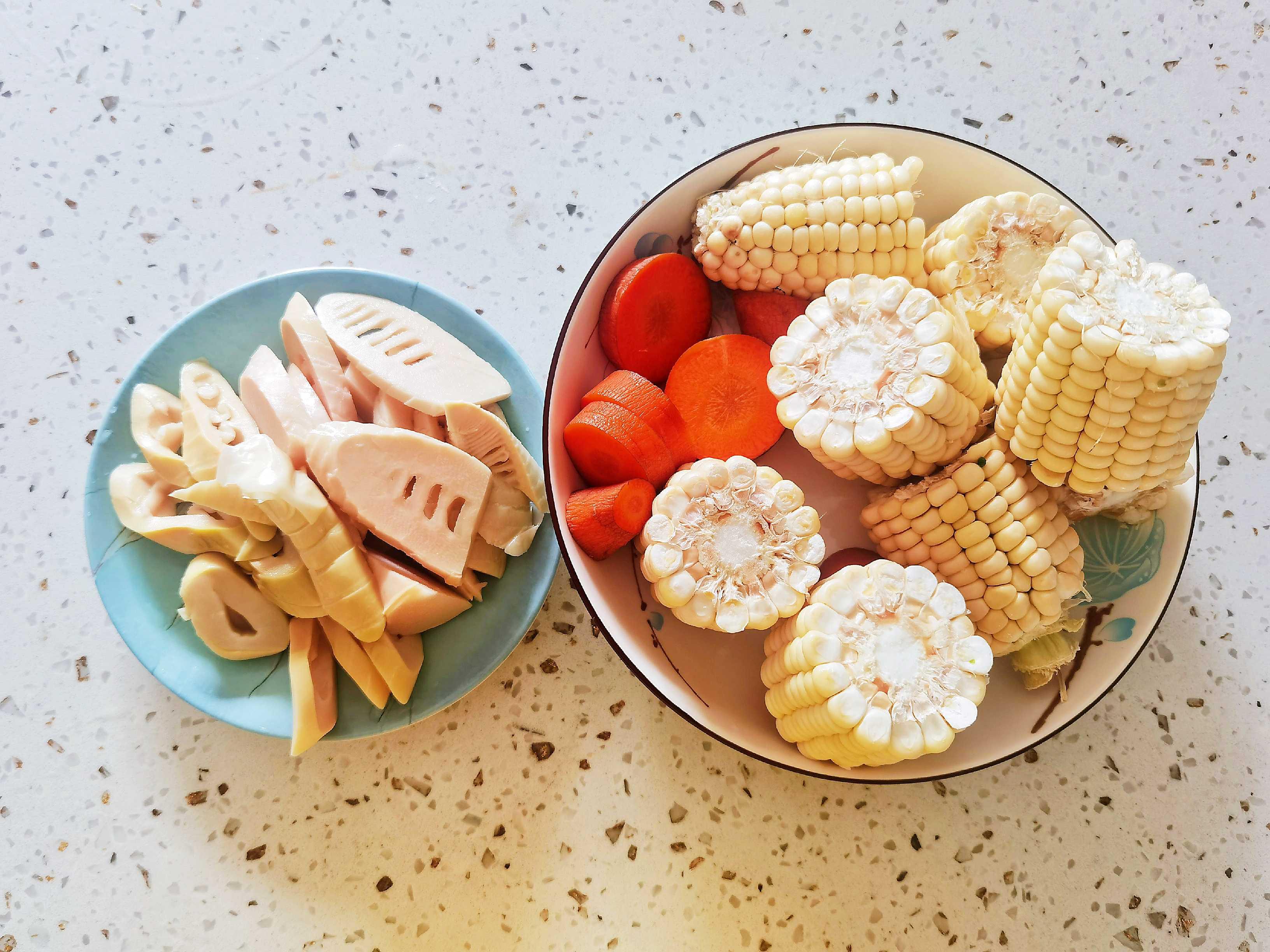 農(nóng)家田園燉雞翅的做法-家常味燉菜譜