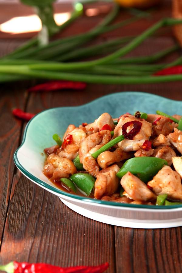 辣炒饞嘴雞的做法-麻辣味炒菜譜