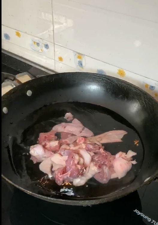 麻辣鴨的做法-麻辣味燒菜譜