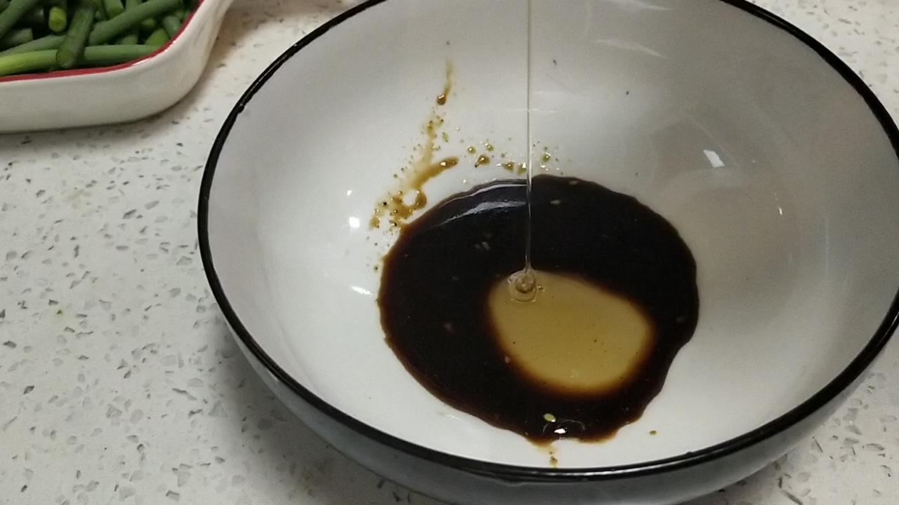 超簡單的脆皮蜂蜜醬油烤雞的做法-咸鮮味烤菜譜