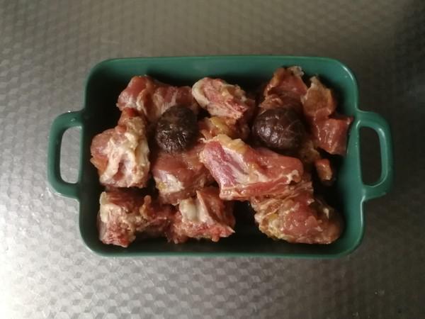 香菇蒸排骨的做法-咸鮮味蒸菜譜