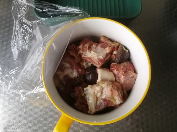 香菇蒸排骨的做法-咸鮮味蒸菜譜