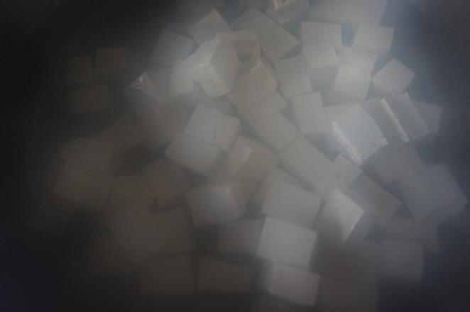 下飯菜の十三香翡翠白玉的做法-香辣味燉菜譜