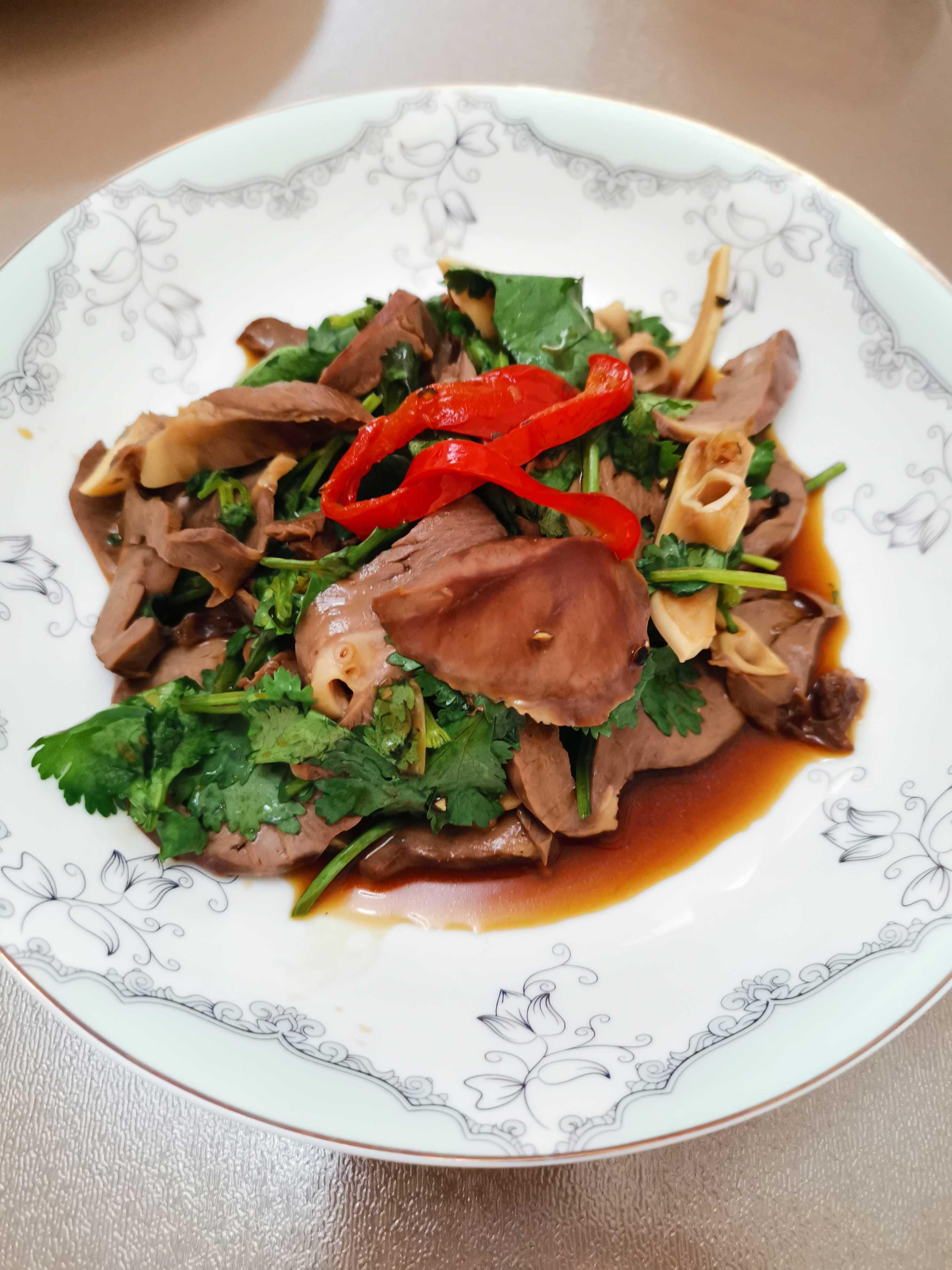 拌豬心的做法-家常味拌菜譜