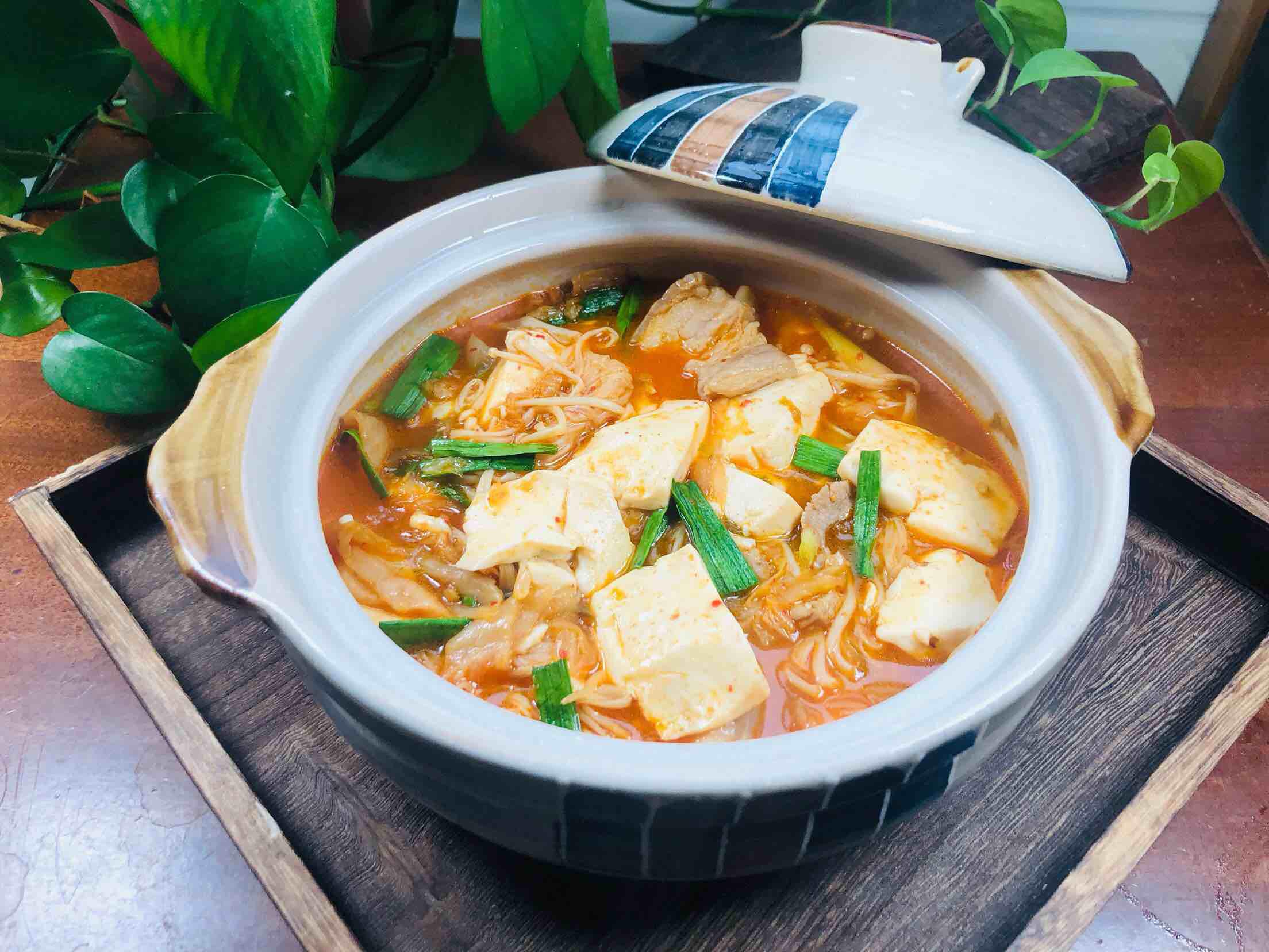 辣白菜豆腐鍋的做法-家常味燉菜譜