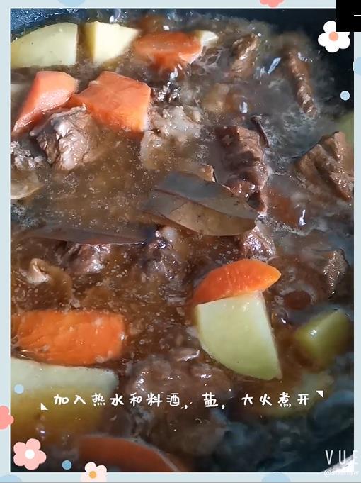 土豆燉牛腩的做法-咸鮮味炒菜譜