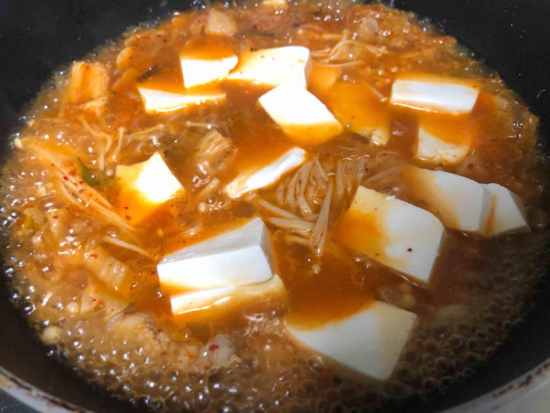 辣白菜豆腐鍋的做法-家常味燉菜譜