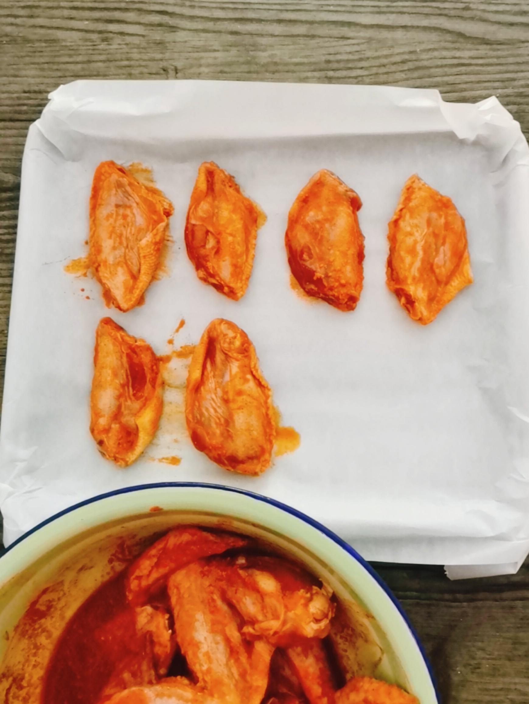 奧爾良烤翅的做法-咸鮮味烤菜譜