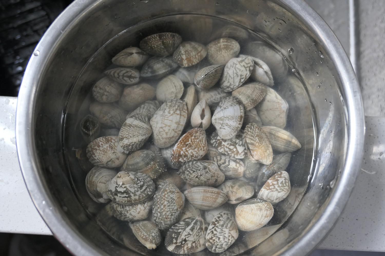 花甲鮮蝦焗粉絲的做法-香辣味烤菜譜