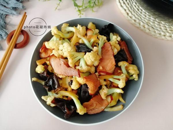 菜花木耳炒臘肉的做法-家常味炒菜譜