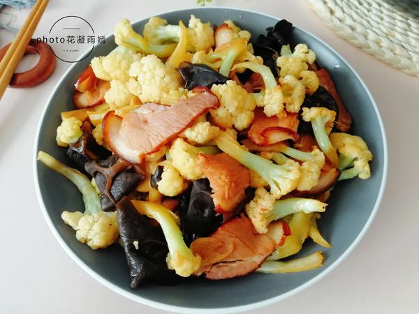 菜花木耳炒臘肉的做法-家常味炒菜譜