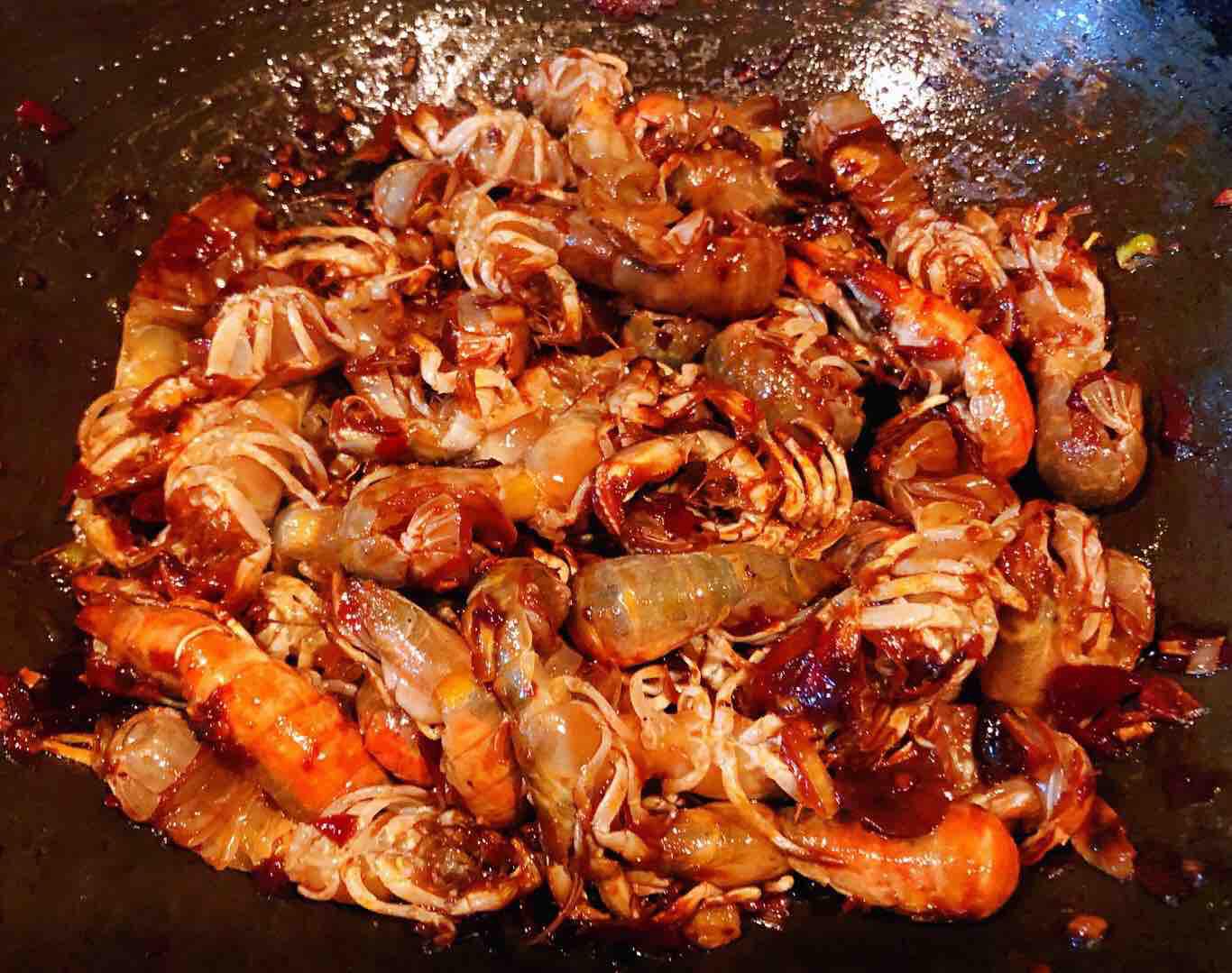 辣爆螻蛄蝦的做法-香辣味炒菜譜
