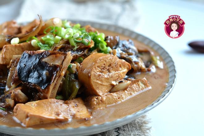 老板魚燉豆腐的做法-蒜香味燉菜譜
