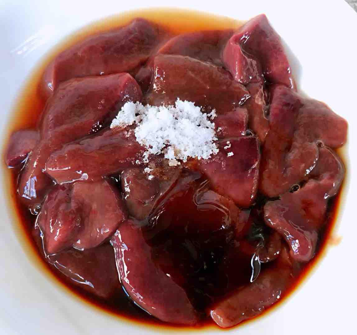 青椒洋蔥炒豬肝的做法-家常味炒菜譜