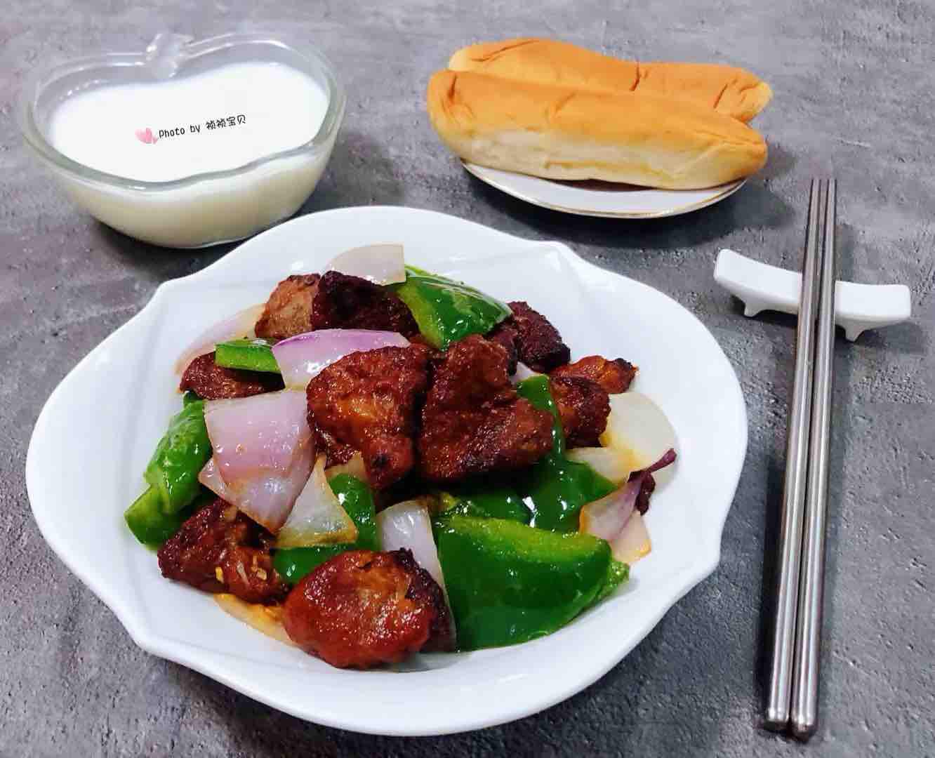 青椒洋蔥炒豬肝的做法-家常味炒菜譜