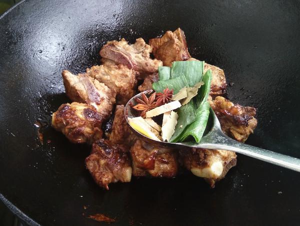 紅燒排骨燴冬瓜的做法-咸鮮味燴菜譜